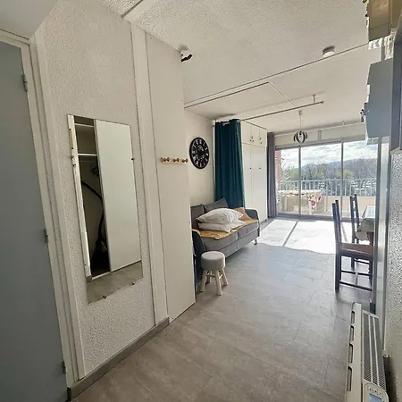 Lumineux Avec Terrasse, Parking - 4 Pers A Apartman